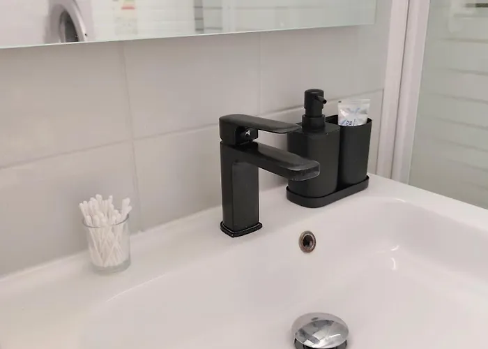 Elegant, Chaleureux Et Cosy A Реймс